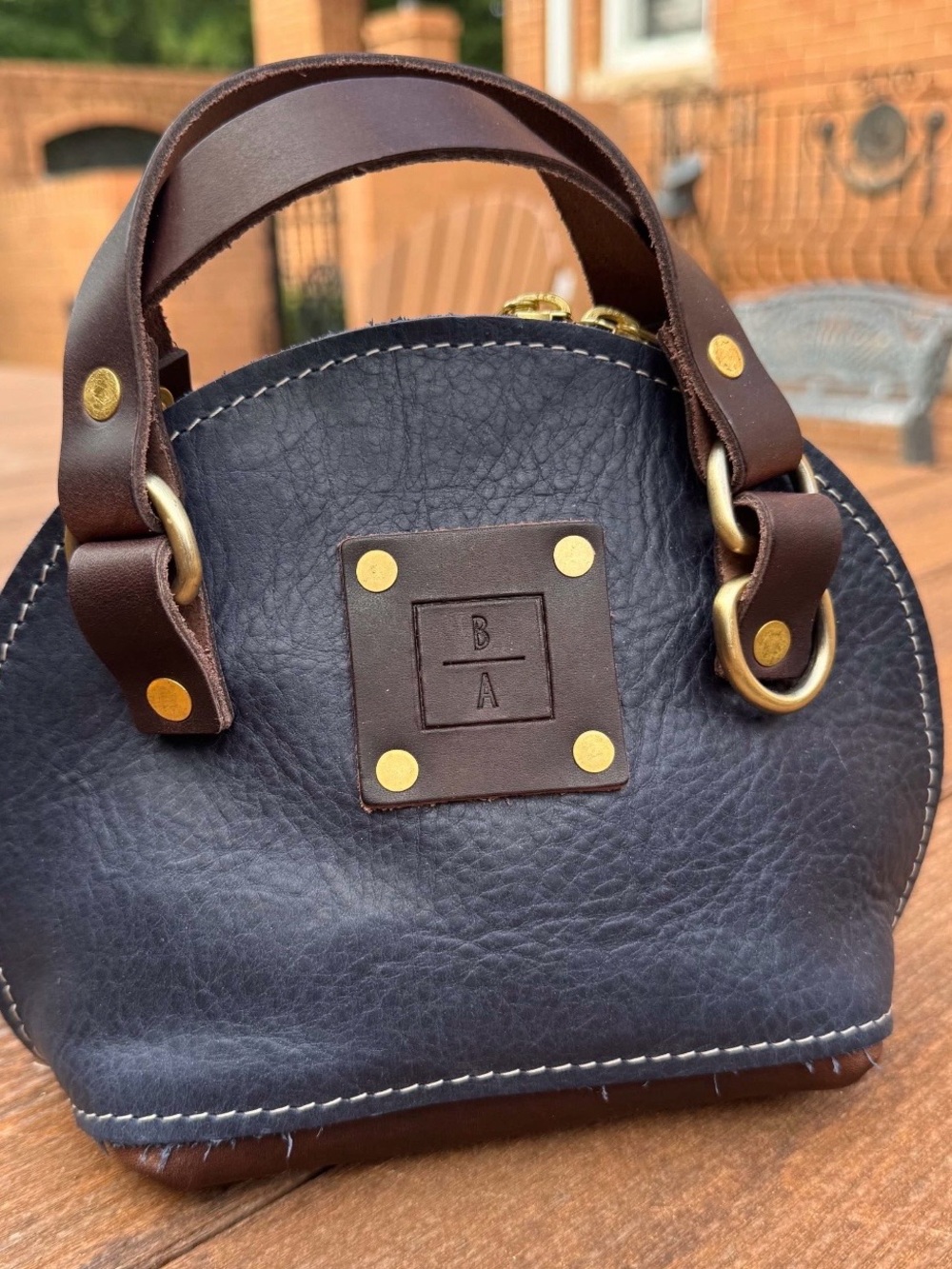 Bergamont & Amor Midnight Bison Baby Beckett with Cb strap & 2 leather key rings